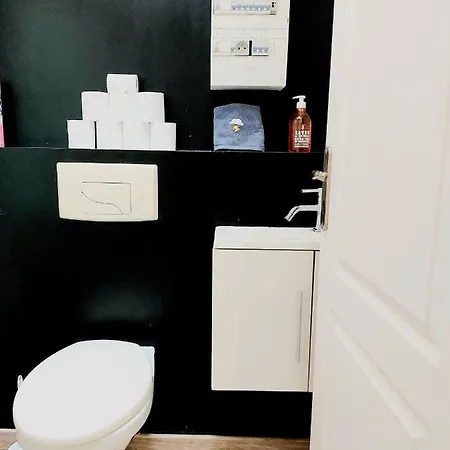 Apartment Chaleureux T2 Au Pied De La Cathedrale Angouleme