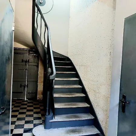 Chaleureux T2 Au Pied De La Cathedrale *